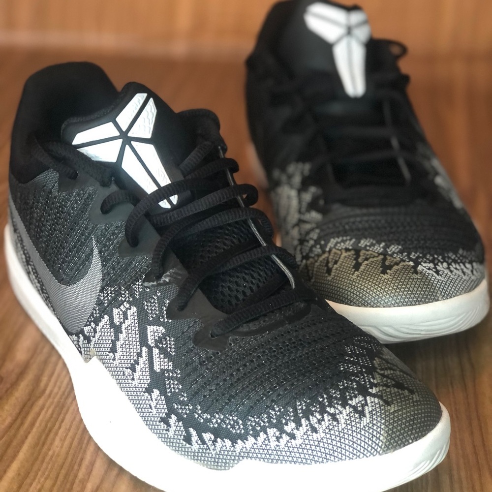 Nike Mamba Rage Kobe "Anthracite" Mens Size 10.